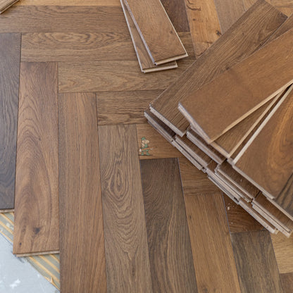 Double Smoked Oak 90mm Engineered Herringbone – image 2