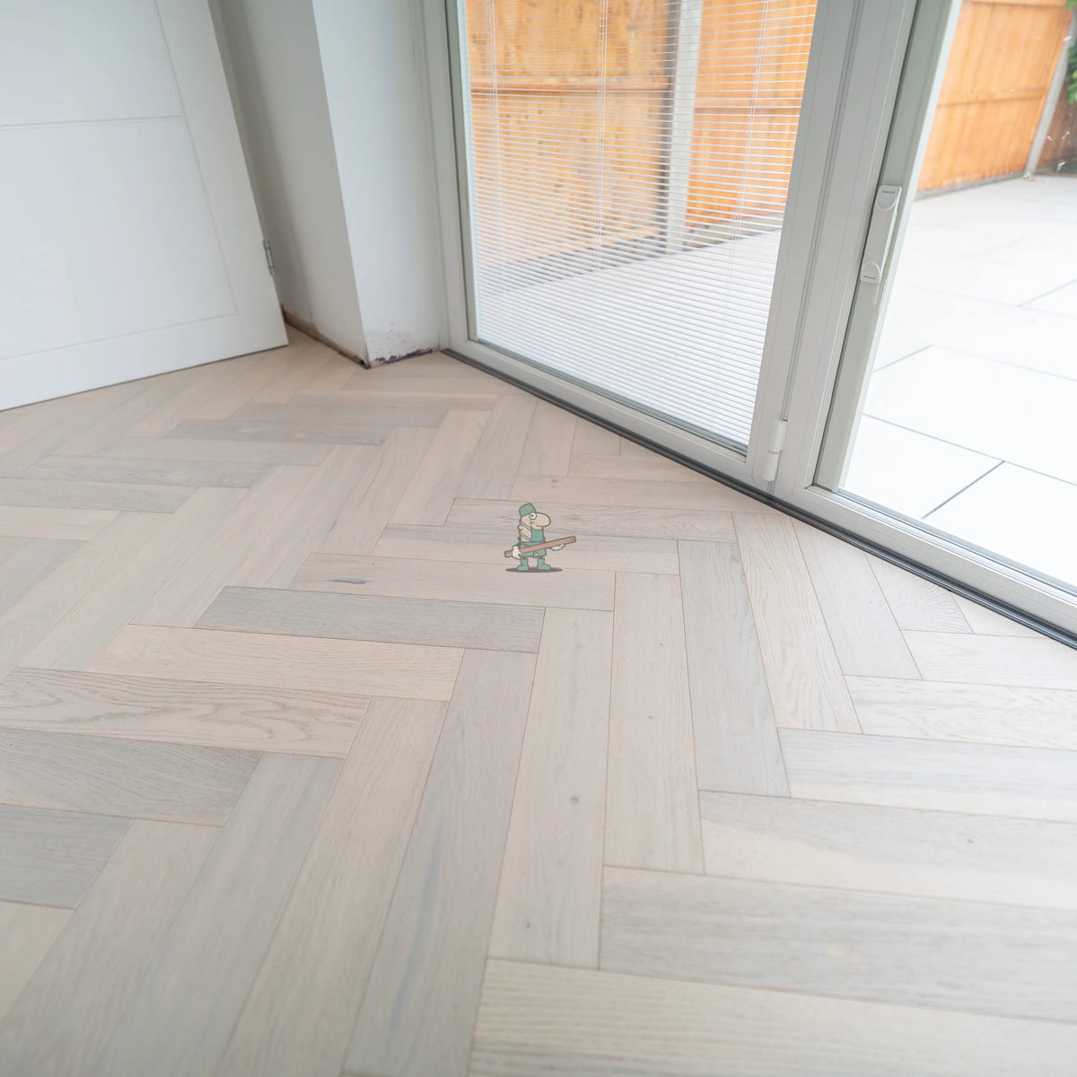 Infused White Oak 90mm Engineered Herringbone – image 8
