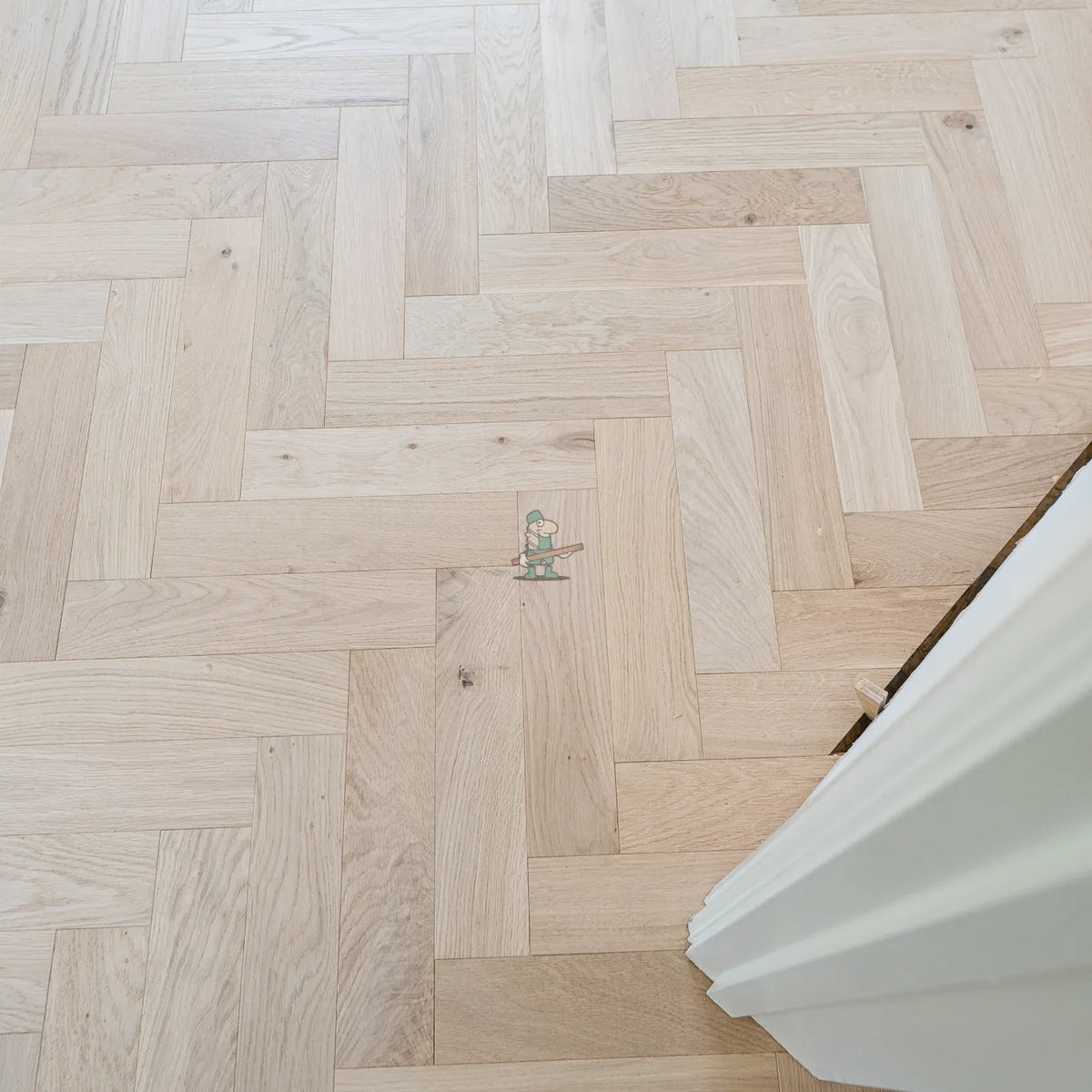 Pale Invisible Oak 90mm Engineered Herringbone, 18/4mm – image 10