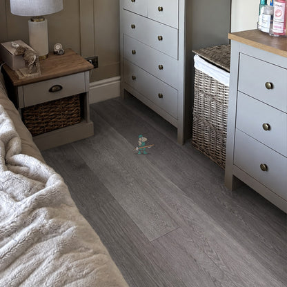 Dark Earl Grey Oak 12mm Laminate – image 5