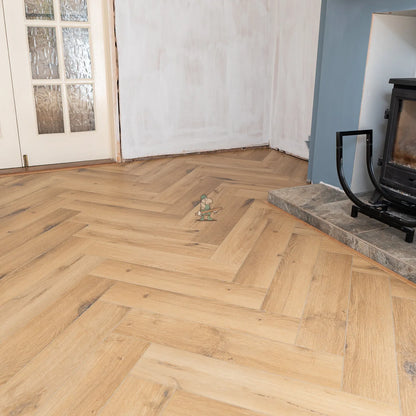Honeycomb Oak Herringbone Click LVT – image 8
