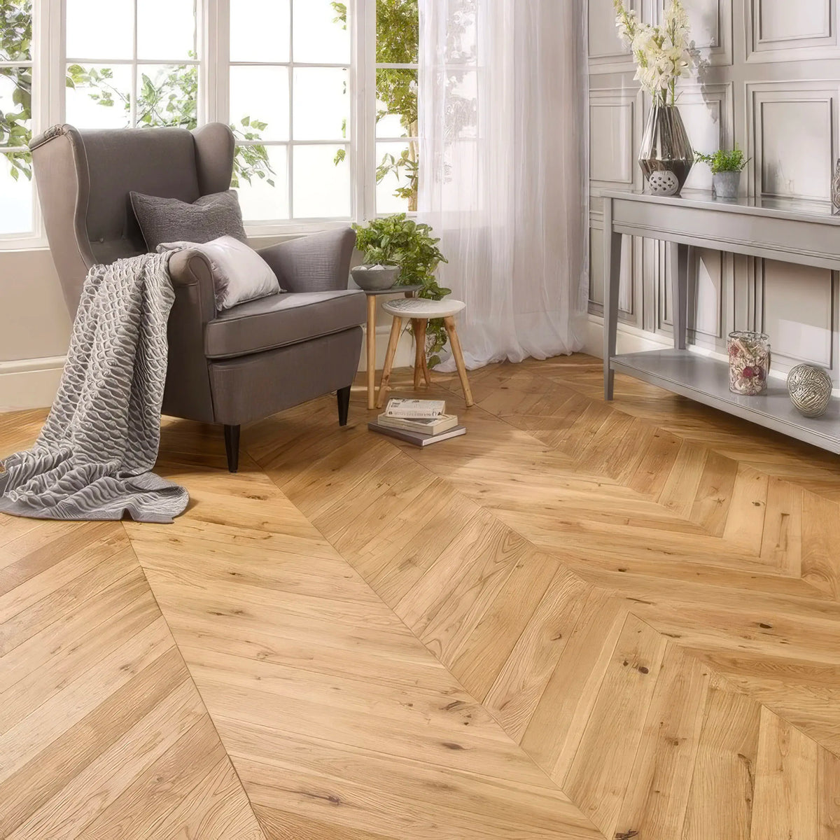 Natural Oak 90mm Solid Chevron – image 1