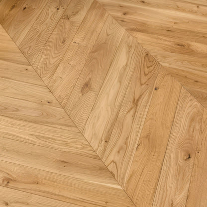 Natural Oak 90mm Solid Chevron – image 3