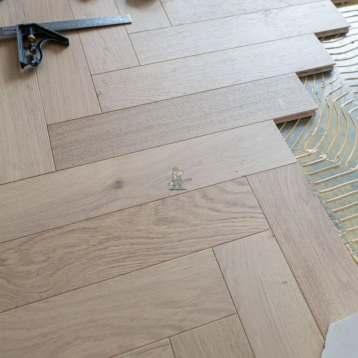 Invisible Light Oak 90mm Engineered Herringbone – image 2