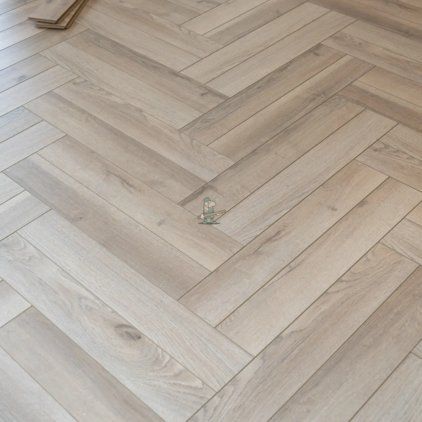 Grey Beige Oak 12mm Laminate Herringbone Flooring