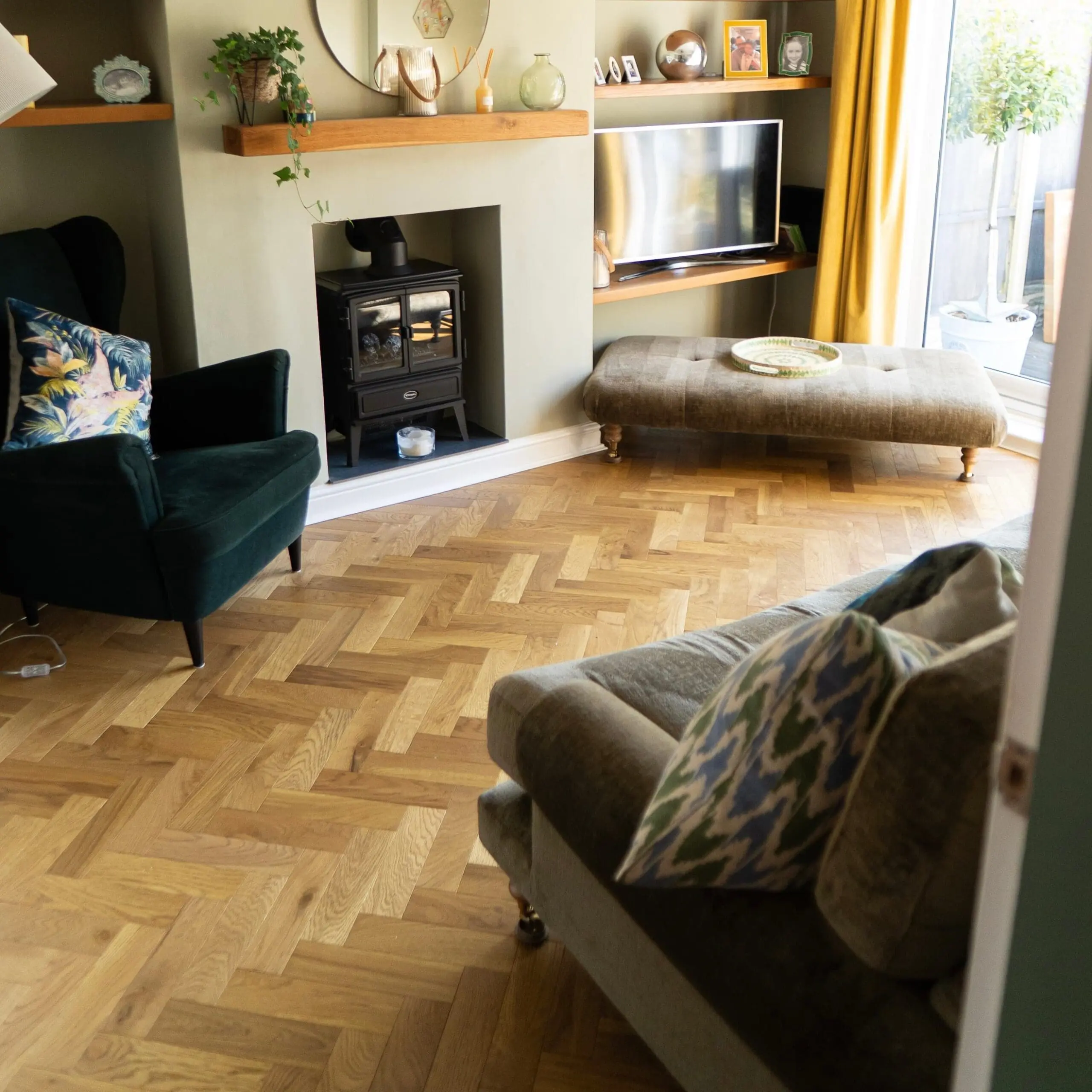 Cambridge Burnham Oak 10/3 x 80mm Golden Brushed Oiled Herringbone Engineered Wood Flooring in Living Room
