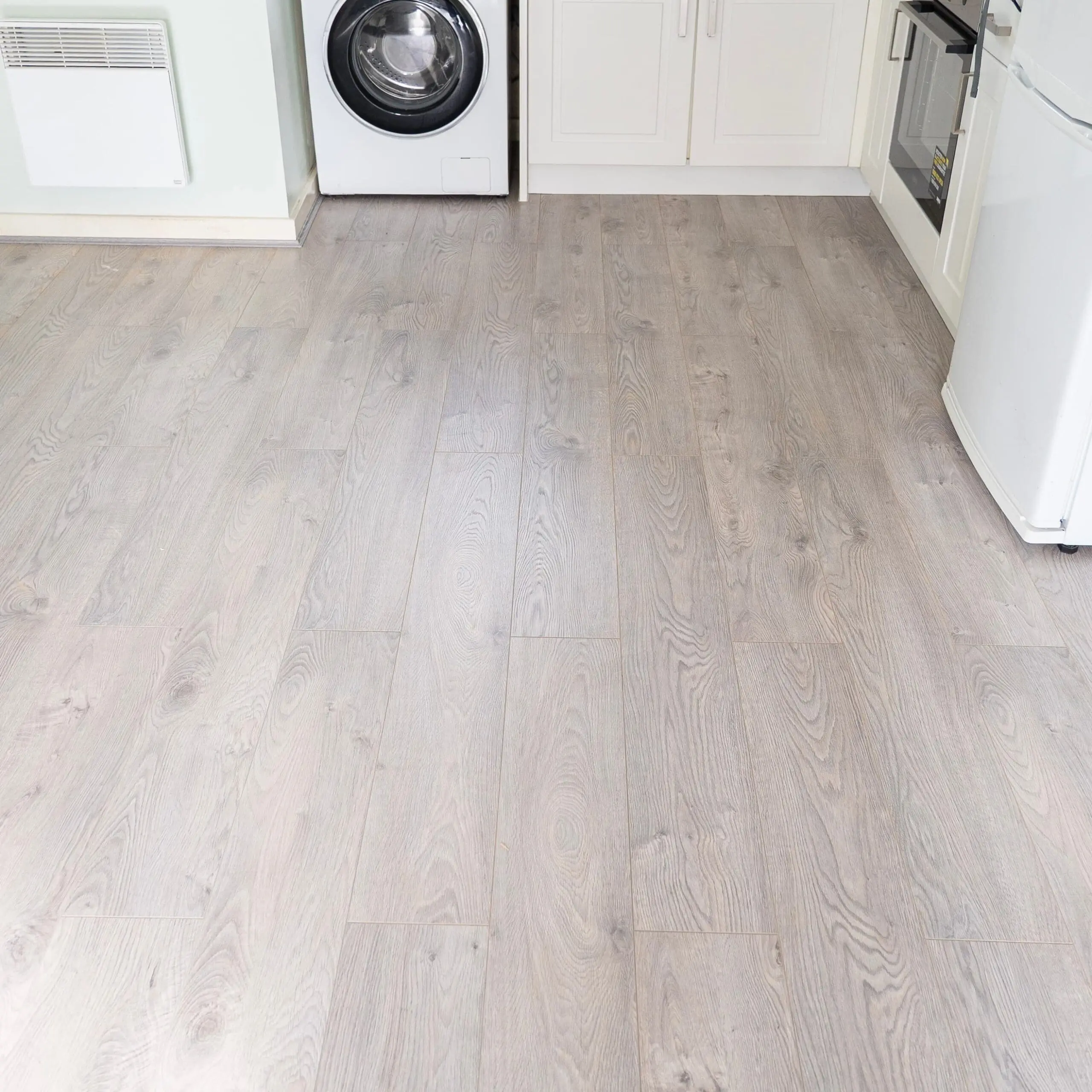 Cambridge 12mm Porcini Oak AC5 Laminate Flooring