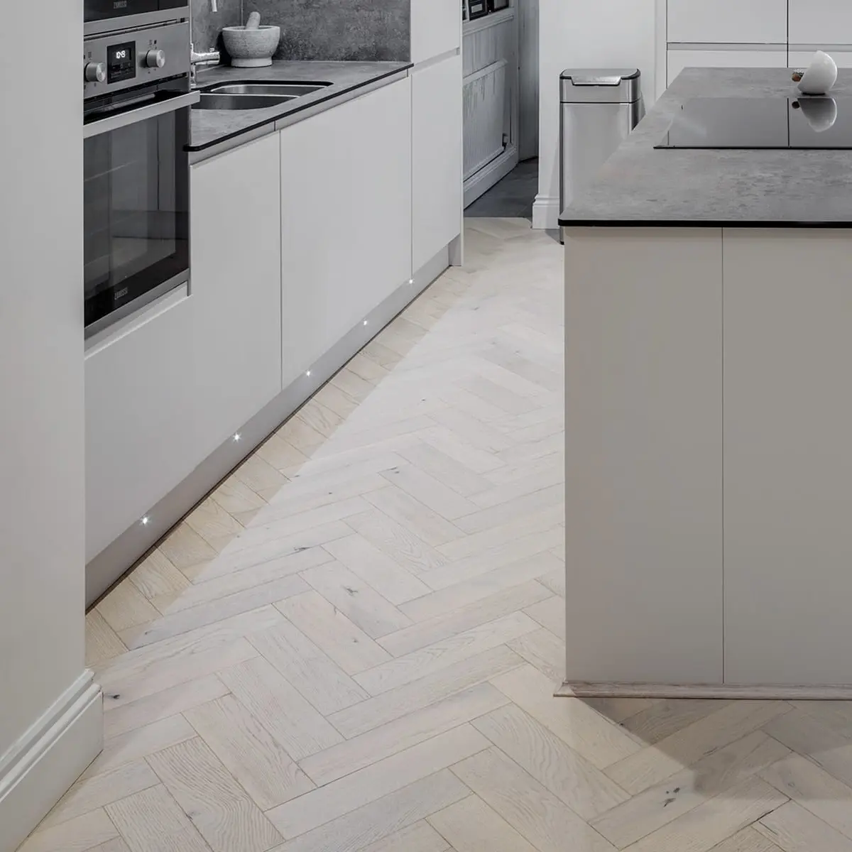 Riviera 14/3 x 125mm Natural White Oak Herringbone Engineered Wood Flooring