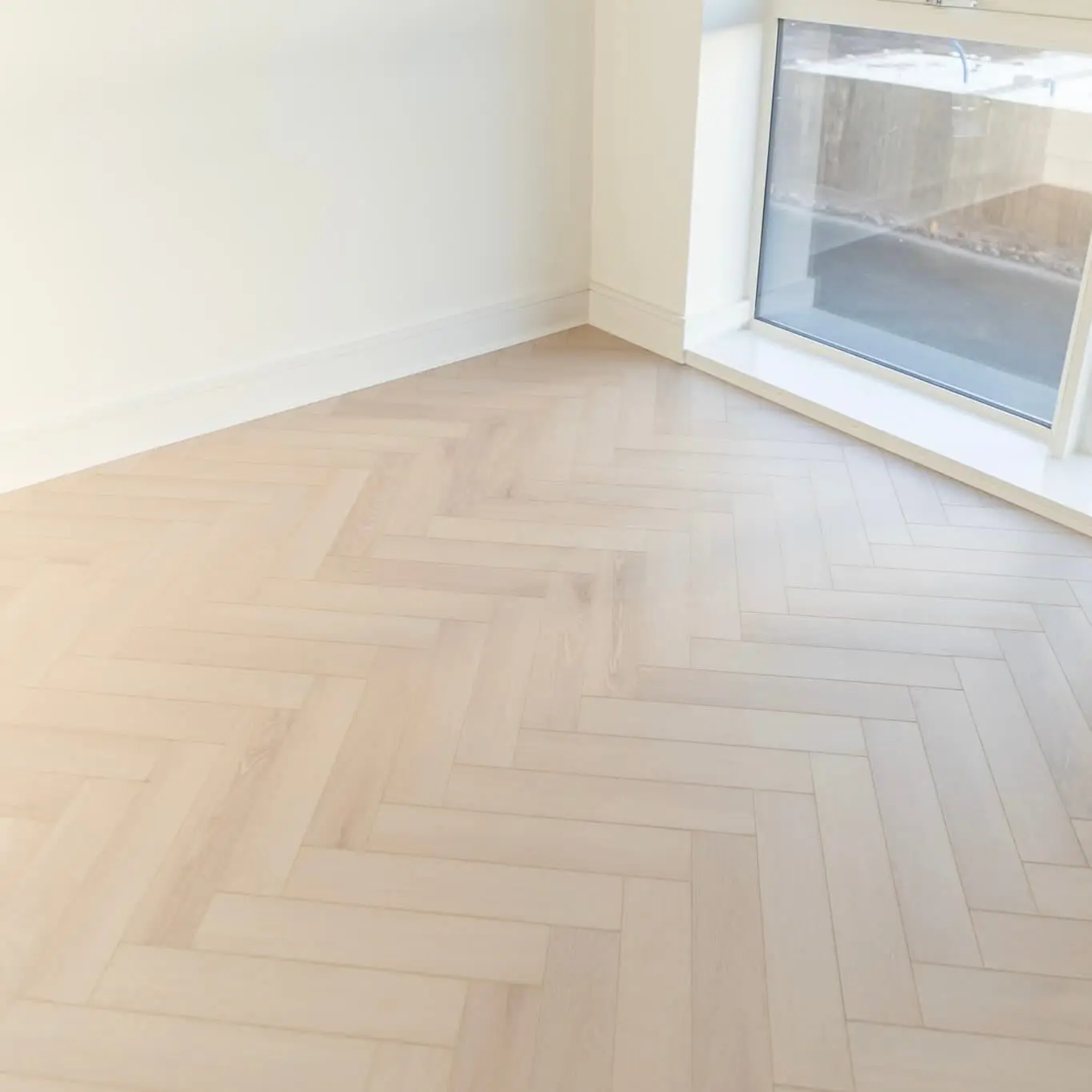 Craft 12mm Linen Oak Herringbone AC5 Laminate Flooring