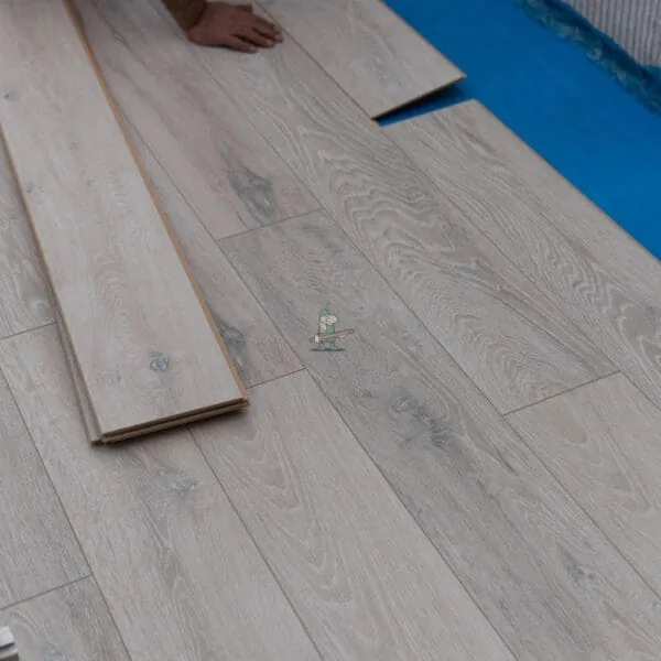 Home Classic 12mm Weathered White Oak 4V Laminate Flooring
