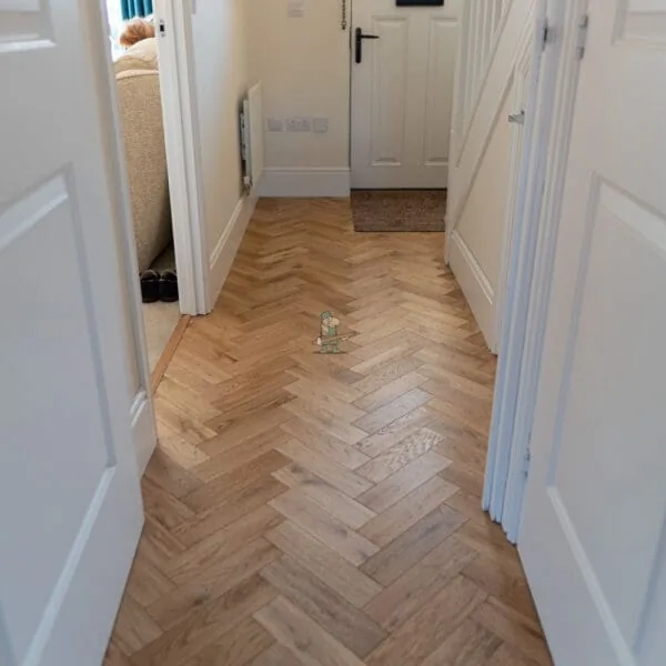 Cambridge 20/6 x 80mm Field Oak Herringbone Engineered Wood Flooring