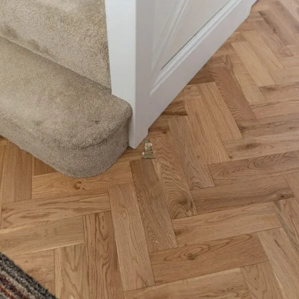 Cambridge 20/6 x 80mm Field Oak Herringbone Engineered Wood Flooring