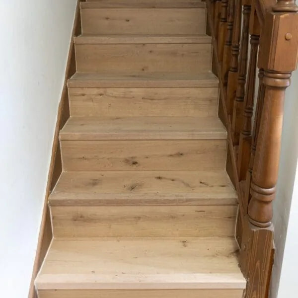 8mm Thick Real Wood Solid Oak Stair Lipping 2.7m