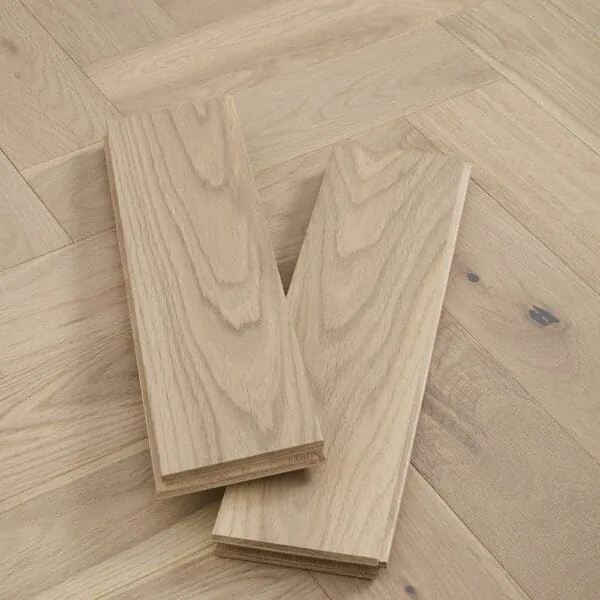 Parquet 18 x 90mm Seashell Light Oak Herringbone Solid Wood Flooring