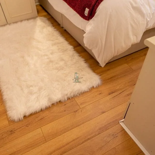 Embossed Natural Oak 12mm Classic Laminate Flooring