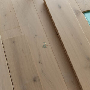 Nevada 14/3 x 190mm Pale Invisible Lacquered Engineered Wood Flooring