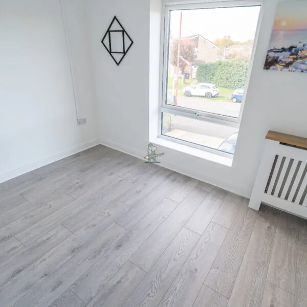Cambridge 12mm Porcini Oak AC5 Laminate Flooring