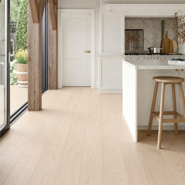 Cambridge 12mm Sandbanks Oak AC5 Laminate Flooring