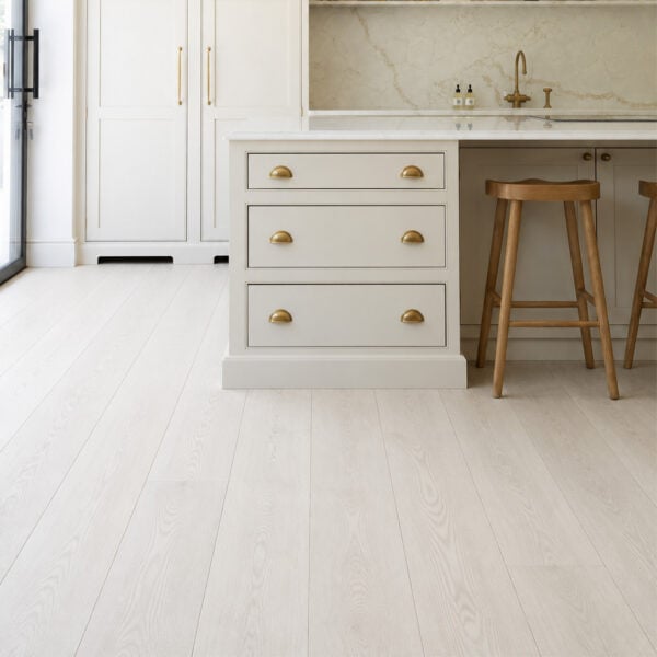 Cambridge 12mm Pearl Oak AC5 Laminate Flooring