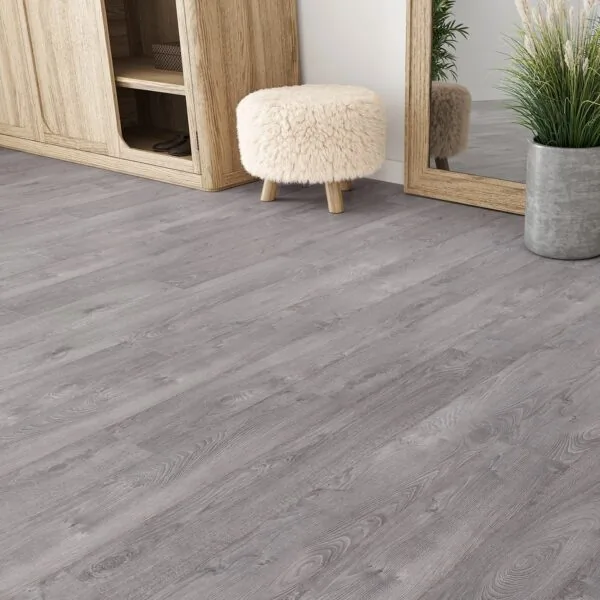 Cambridge 12mm Owlet Oak AC5 Laminate Flooring