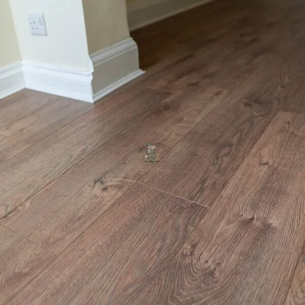 Cambridge 12mm Chestnut Oak AC5 Laminate Flooring