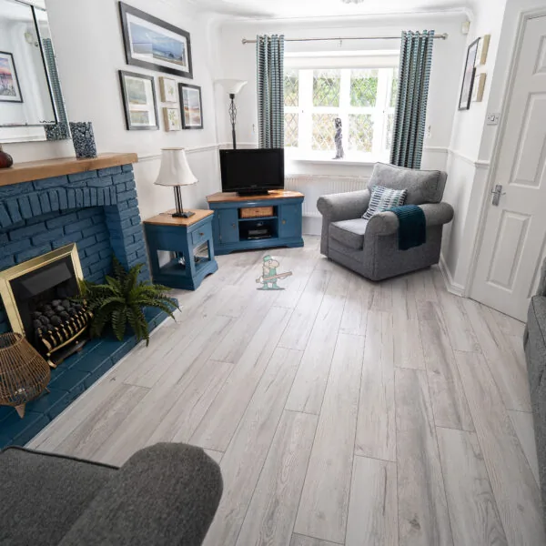 Premium 12mm White Mist Oak AC5 Laminate Flooring