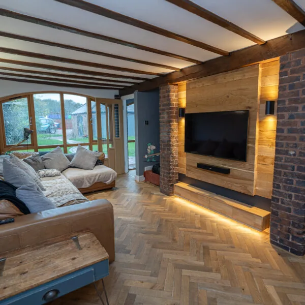 Cambridge 20/5 x 70mm Worn Antique Oak Herringbone Engineered Wood Flooring