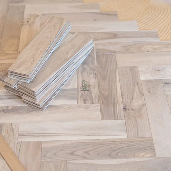 Cambridge 20/5 x 70mm Worn Cathedral Oak Herringbone Engineered Wood Flooring