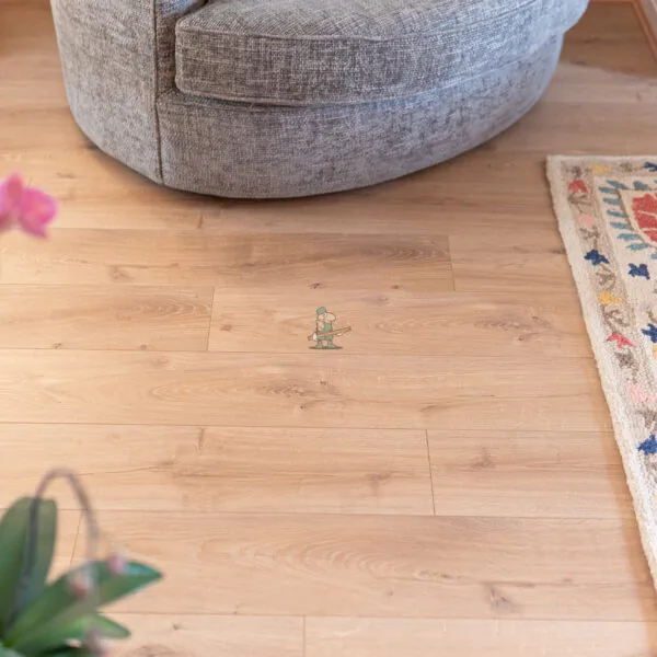 Light Brown Oak 12mm Classic Laminate Flooring