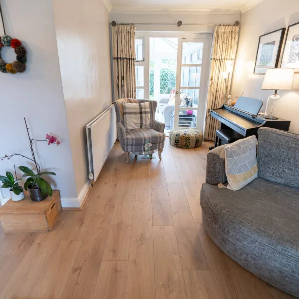 Light Brown Oak 12mm Classic Laminate Flooring