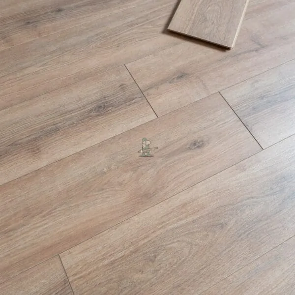 Home Classic 12mm Caribbean Oak 4V Laminate Flooring