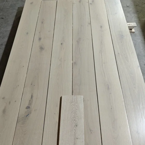 Nevada 14/3 x 220mm Alpine Lacquered Oak Engineered Wood Flooring